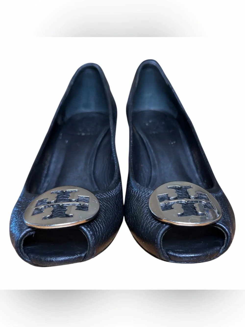 Tory Burch Sally 2 Wedge Pumps Women’s 8 Black Tumbled Leather Logo Shoes